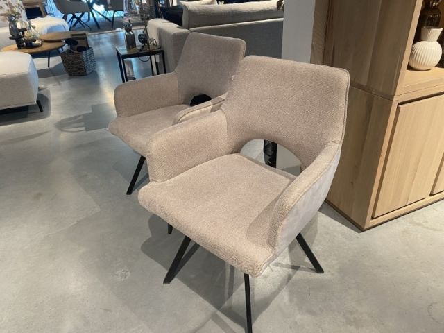 Armstoel OTARO (2st)